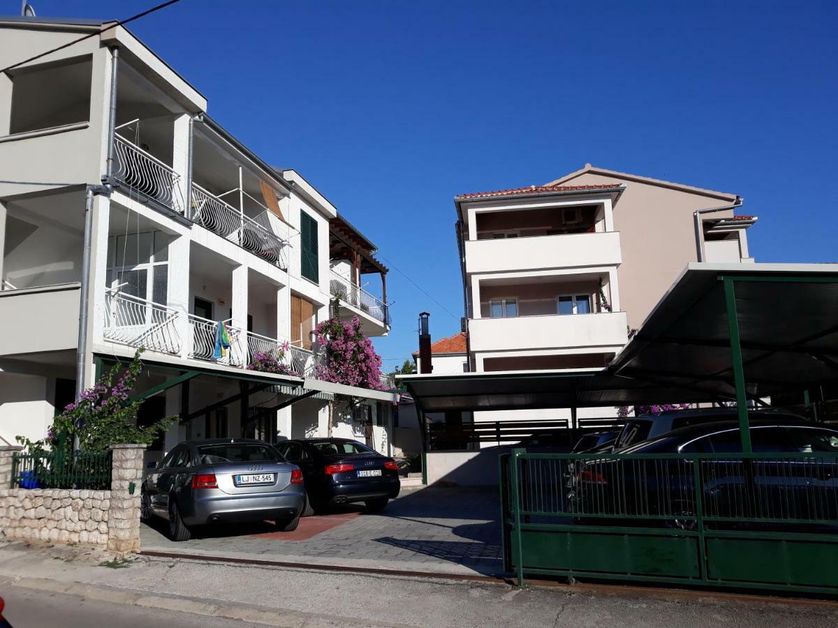 Apartmani Diana Biograd Na Moru Exteriér fotografie